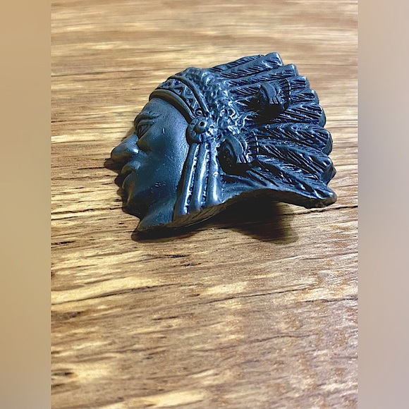 Vintage Inspired Indian Headdress Brooch + Stud Earring Set - Picture 6 of 11